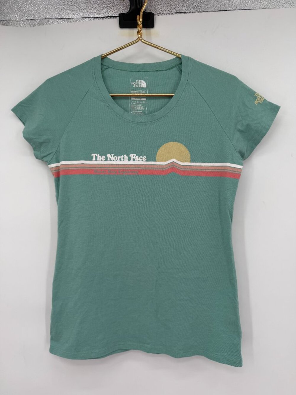 The North Face Graphic Logo Slim Fit T-Shirt Green Women's Medium - Picture 1 of 8